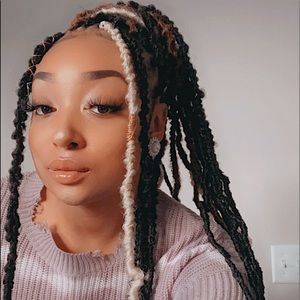 Meet your Posher, Davida